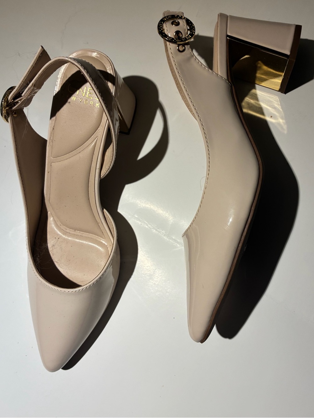 Women’s Pointed Slingback Heels in Nude